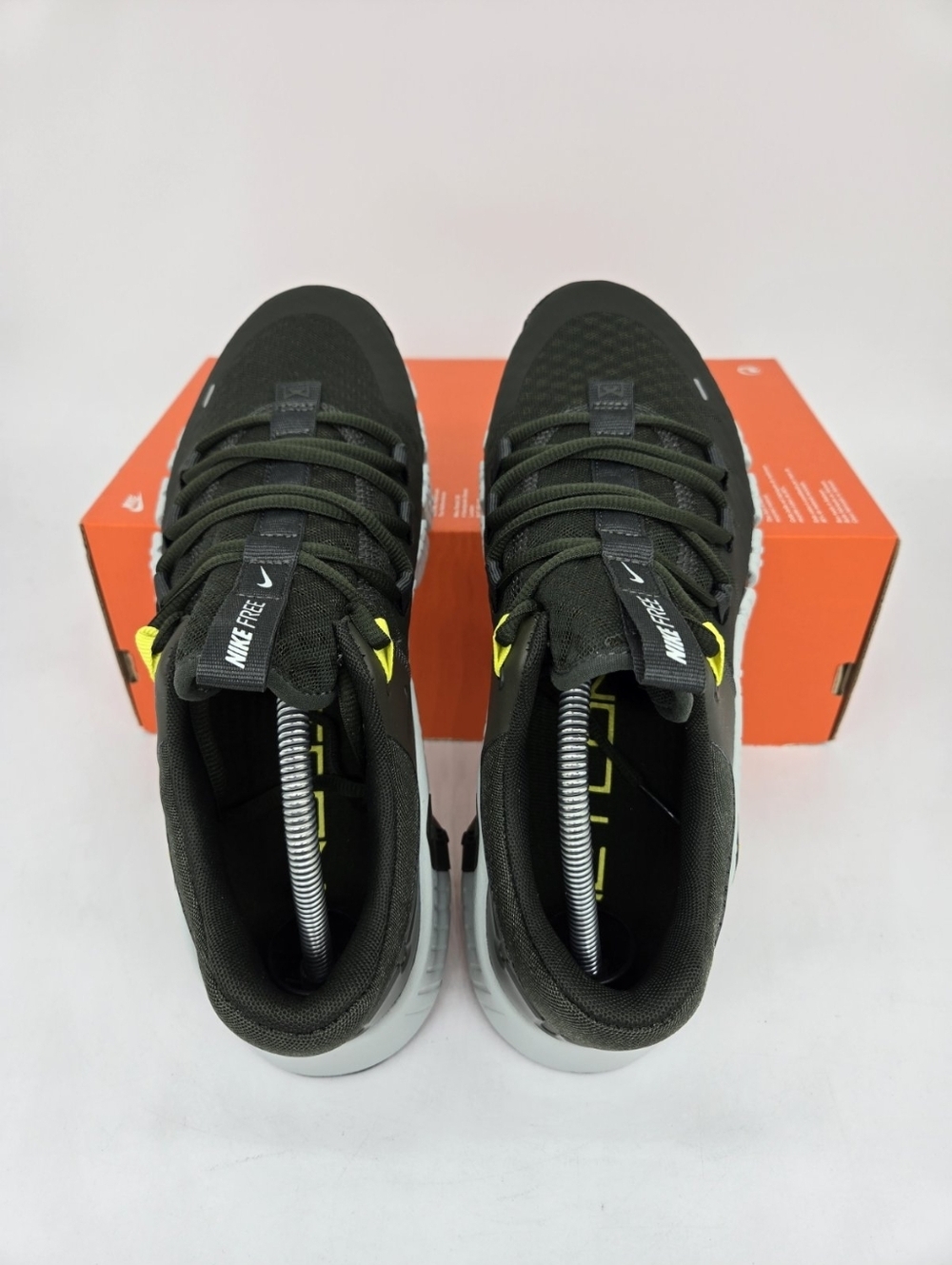 Nike Free Metcon 5 Sequoia High Voltage Men's Workout Shoes Size 8.5 New - Picture 6 of 8